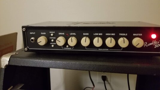 Fender Rumble 500 bass head