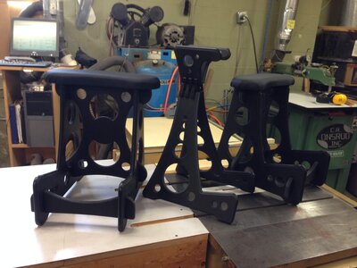 Guitar / electric bass stands