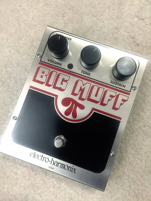 Electro-harmonix Big Muff Pi Guitar Effects Pedal