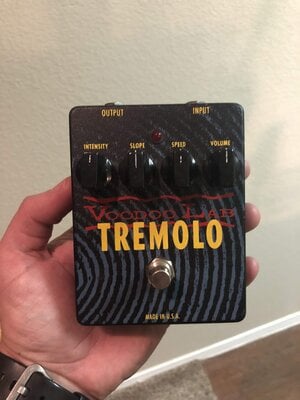 Voodoo Labs tremolo pedal