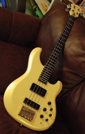 '82 Polar White Ibanez Musician Bass MC924PW