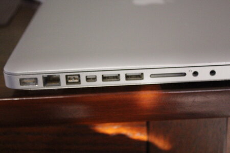 Macbook Pro 15" i7/ 1Tb HD / 8Mb Ram