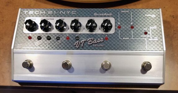 Tech 21 SansAmp Character Series VT Bass Deluxe