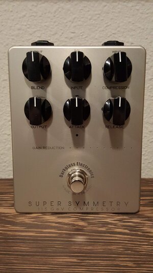 Darkglass Super Symmetry Compressor