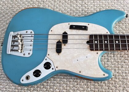 Fender Justin Meldal-Johnsen Road Worn Mustang Bass