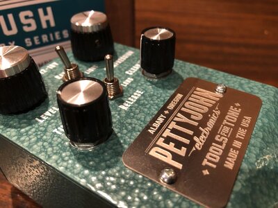 Pettyjohn Crush Compressor **Like New**