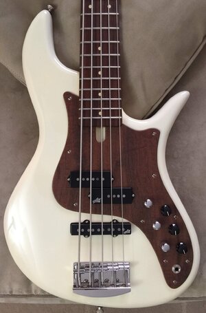 F Bass VF5 PJ Bass - As New! FBass VF 5 Oly White - perfect