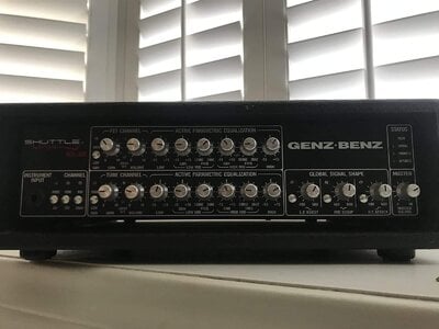 Genz Benz ShuttleMax 9.2 900 Watt Amp Amplifier | 2 Channel + OEM FootSwitch + Headshell