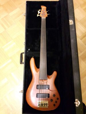 Yamaha TRB 5 Fretless (Japan)