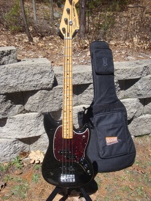 Fender Mustang Bass PJ Black/Maple/Tort - CME Special