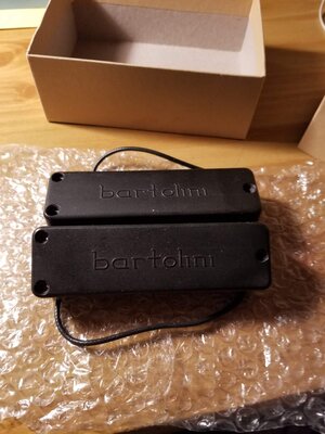 'Bartolini P2 Soapbar Bass Pickups'