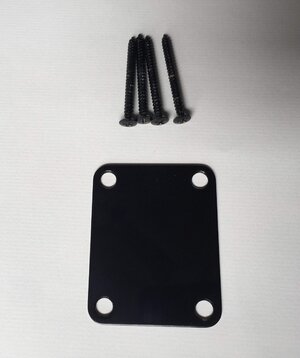 Black hardware (neck plate, Jazz bass control plate, knobs)