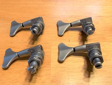 Gotoh style GB7 Y Tuners 3/8 in.  4 - bass side