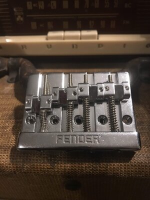 Fender BadAss II Style, High Mass, Road Worn Bridge