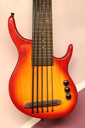 Kala UBASS SUB 5 string cherry burst