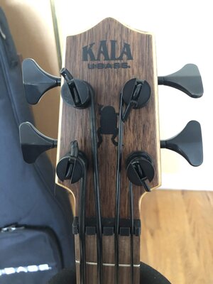 Kala U Bass Solid Mah