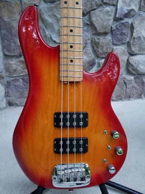 1993 G&L L2000 - Beautiful cherry burst - tone MONSTER