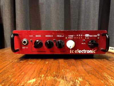 TC Electronic BH250 bass head amp