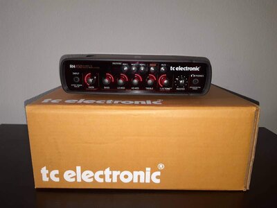 TC Electronic RH450 + Footswitch w/Box