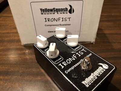 Yellowsquash IronFist Compressor/Sustainer **Like New**