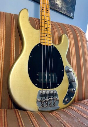 1979 Musicman Stingray Inca Silver (refret)