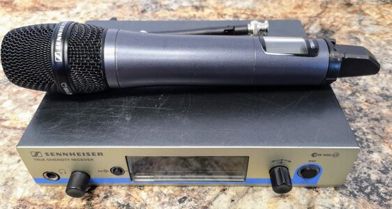 Sennheiser EW500 935 G3 Wireless Microphone System A Band