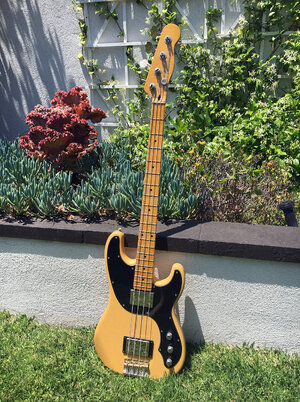 2015 Fender Modern Player Butterscotch Blonde Telecaster Bass - Los Angeles.