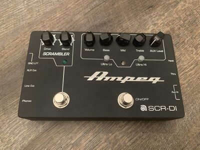 Ampeg SCR-DI