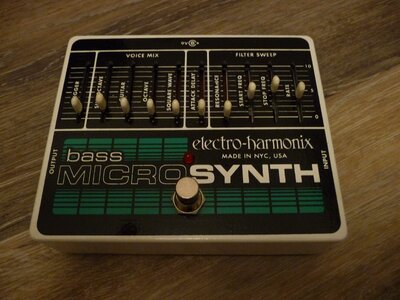 EHX Bass Micro Synth