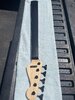 Loaded Warmoth Standard 5 J fretless neck (licensed by fender)