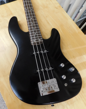 Rare bird: 2012 Fender Jazz 24 4-string in matte black finish, 8.8 lbs.