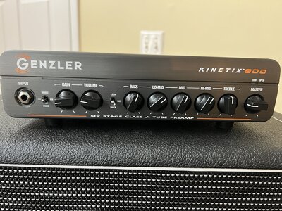 Genzler Kinetix 800 hybrid Tube Amp