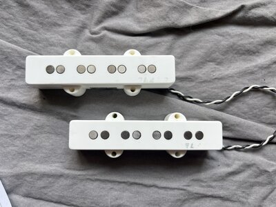 Delano JC4 AL/M2 pickups - White