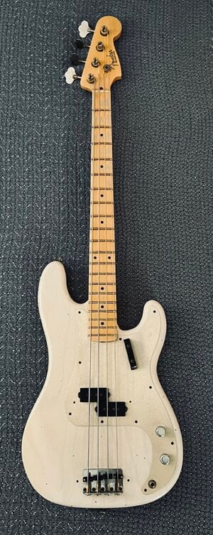 Fender Custom Shop Precision, 2021 Mint.