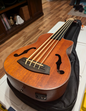 Batking Fretless Ukulele Bass Ubass