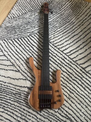 MG Bass - MG-Fretless 5-string