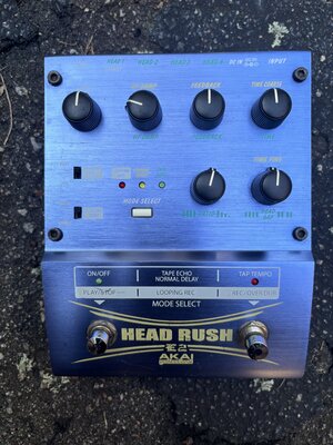 Akai E2 Headrush Delay