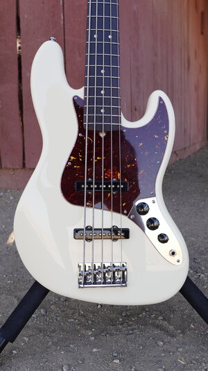 Fender American professional ll Jazz bass 5