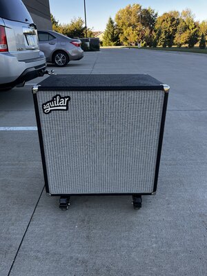 Aguilar DB 410