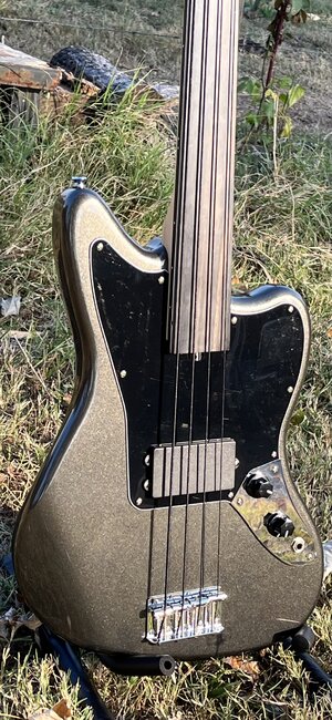 RSD - Sadowsky fretless Neck on Jaguar Body +Video Price Drop