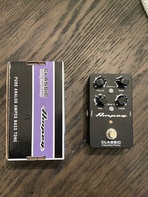 Ampeg Classic Preamp Pedal