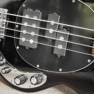 Fender32