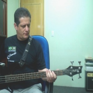 Raul Seixas - Mosca Na Sopa (no BAIXO com Tablatura) bass cover tab - YouTube