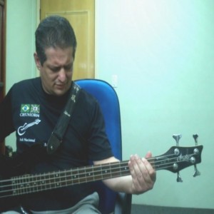 Legião Urbana - Vento No Litoral (no BAIXO com Tablatura) bass cover tab - YouTube