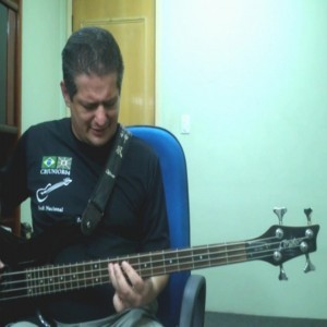 Legião Urbana - Feedback Song For A Dying Friend (no BAIXO com Tablatura) bass cover  tab - YouTube