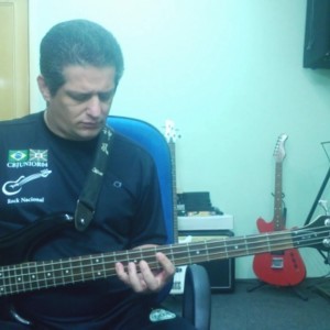 Secos e Molhados - O Vira (no BAIXO com Tablatura) bass cover tab - YouTube