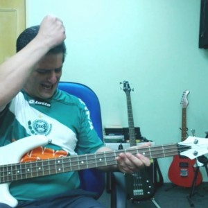 Dr Sin - Futebol, Mulher E Rock' N Roll (no BAIXO com Tablatura) bass cover tab - YouTube