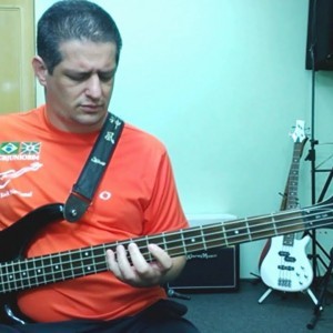 Capital Inicial - Fátima (no BAIXO com Tablatura) bass cover tab - YouTube