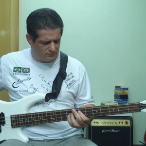 Hojerizah - Pros Que Estão Em Casa (no BAIXO com Tablatura) bass cover tab - YouTube