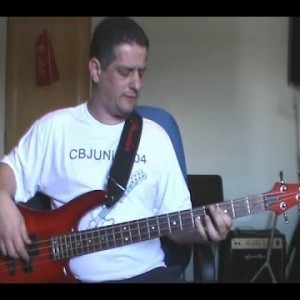 Metrô - Tudo Pode Mudar (no BAIXO com Tablatura) bass cover tab - YouTube